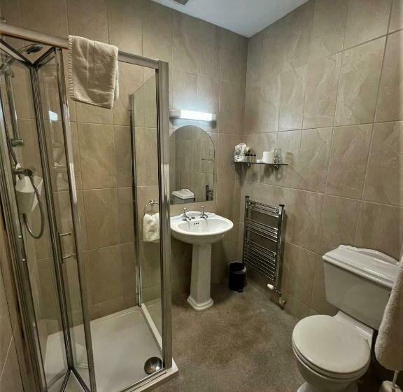 פנסיון The Courtyard Guesthouse B&b