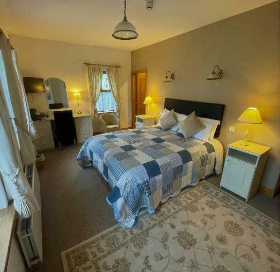 פנסיון The Courtyard Guesthouse B&b