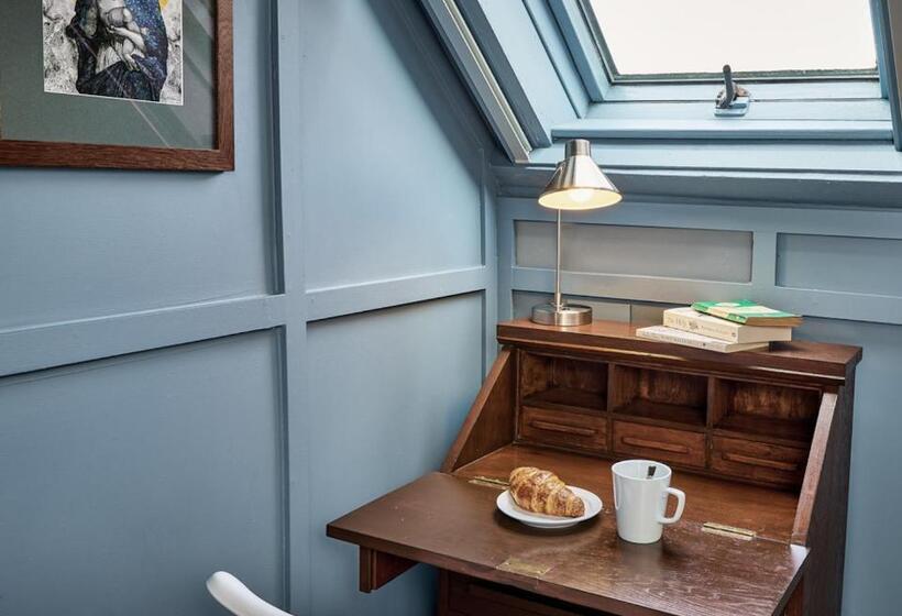 پانسیون Townhouse Exeter