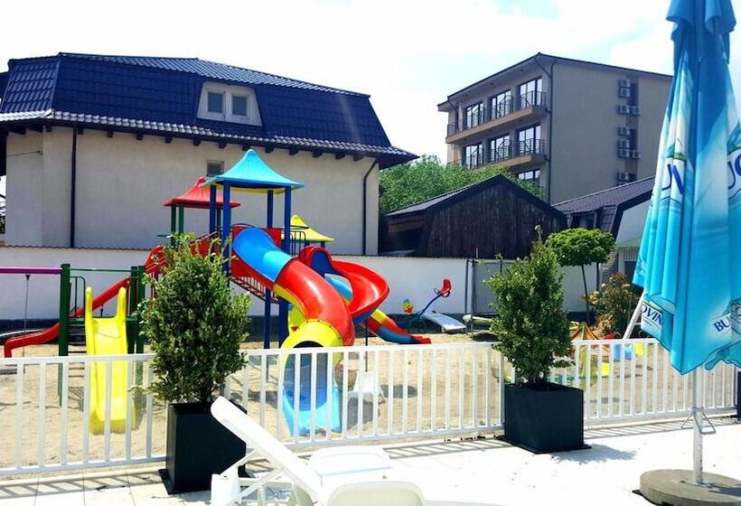 פנסיון Vila Sangria