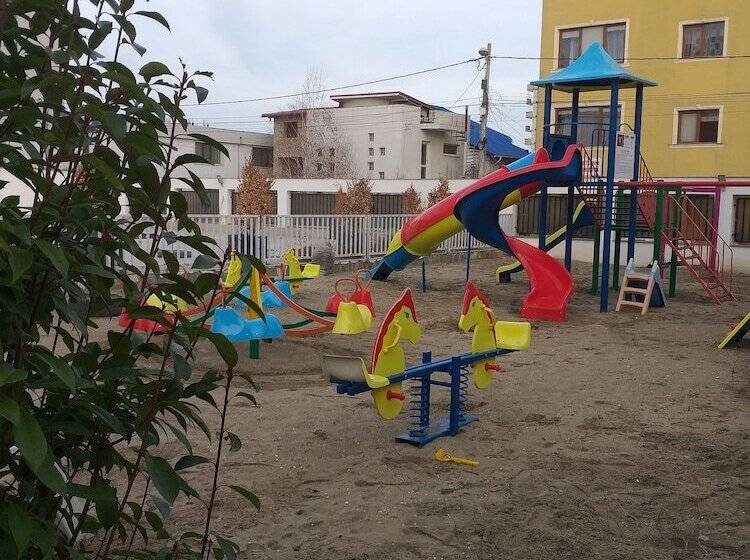 פנסיון Vila Sangria