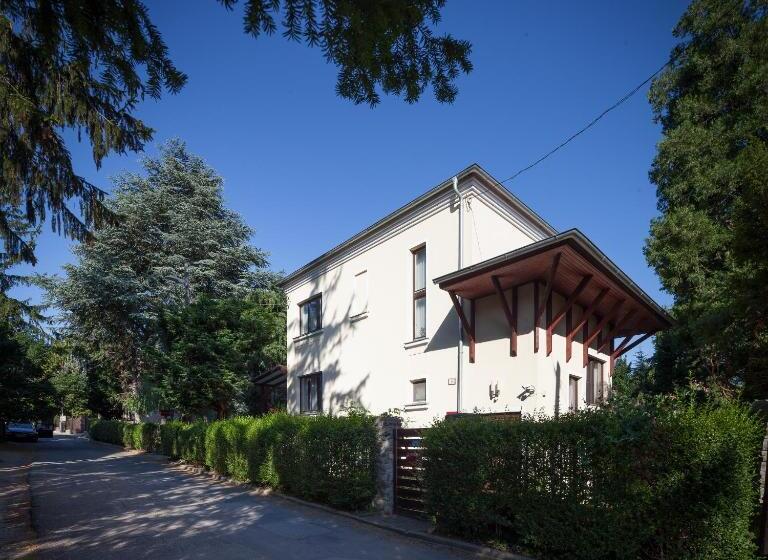 ペンション Villa Cecile