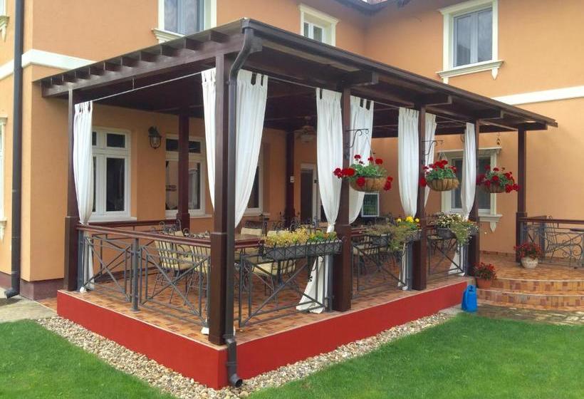 پانسیون Villa Larus