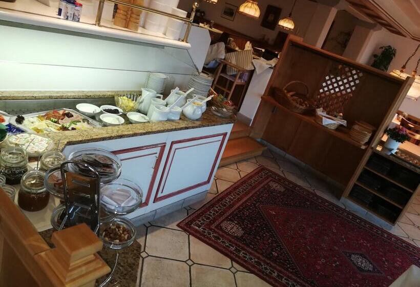 펜션 Restaurant Walserhof