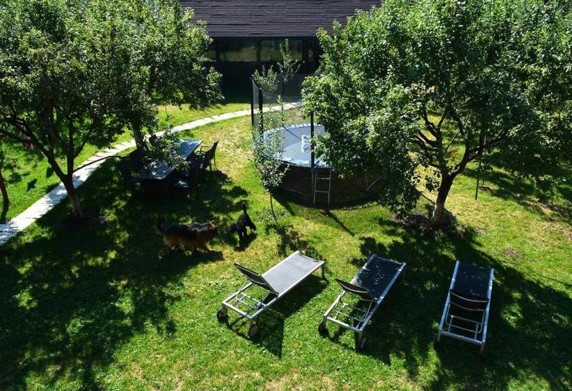 Pension Andra's House