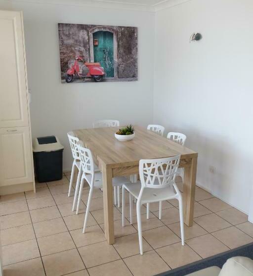 Queensleigh Holiday Apartments