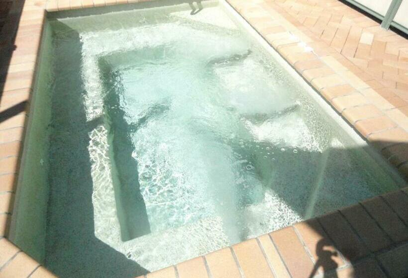 Queensleigh Holiday Apartments