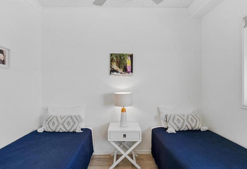 Sunshine Towers Boutique Apartments