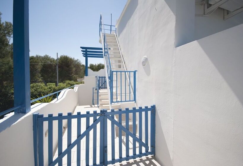 Villa Flora Studios & Apartments