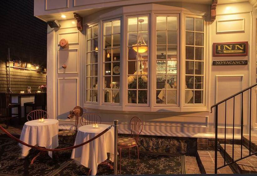 فندق صغير Bouchard Restaurant & Inn