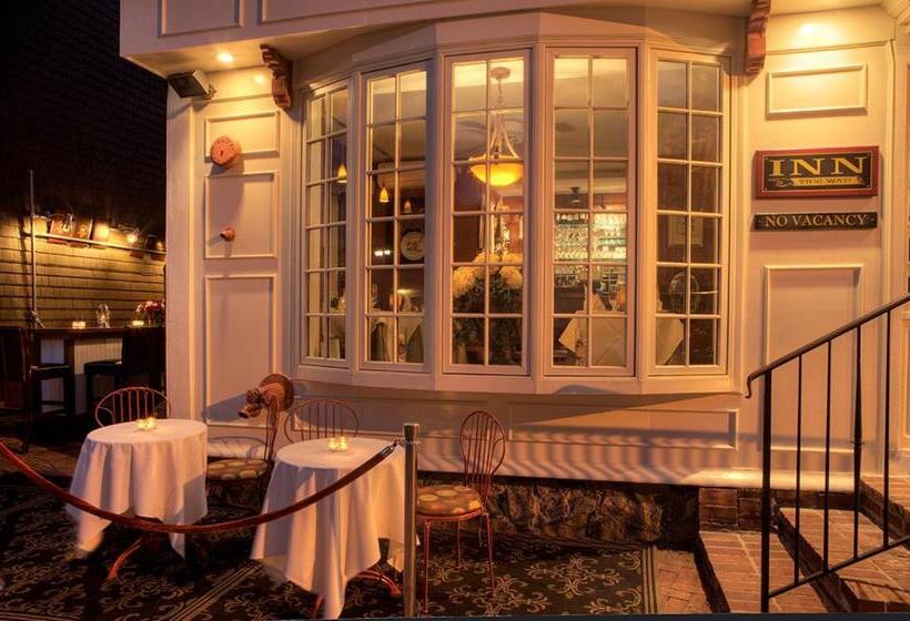 فندق صغير Bouchard Restaurant & Inn