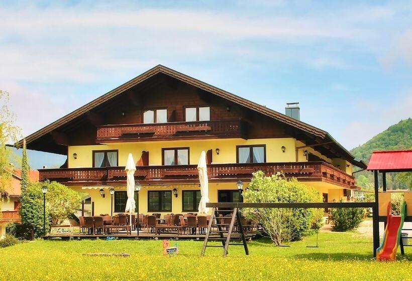 Общежитие Deva Hotel Restaurant Fischerwirt Inklusive Chiemgau Card