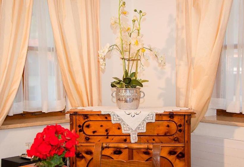 فندق صغير Gasthof Hohlwegwirt