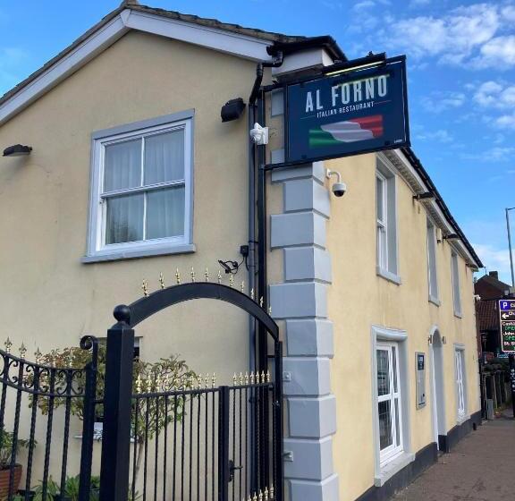 הוסטל Al Forno Restaurant & Inn