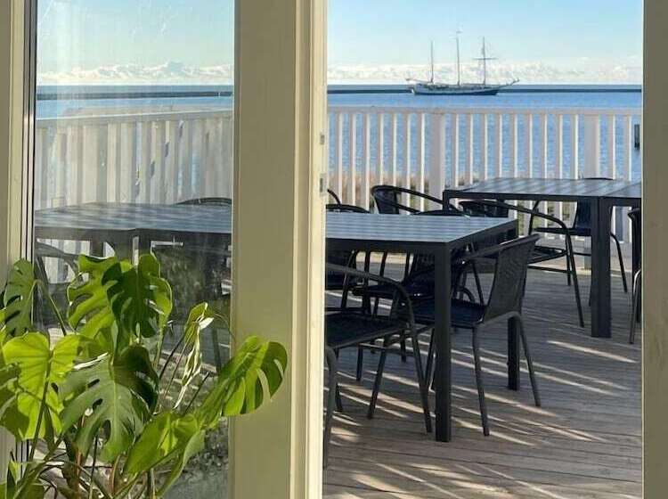 Lotsvillans Vandrarhem