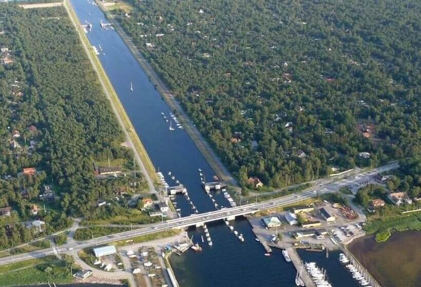 Lotsvillans Vandrarhem