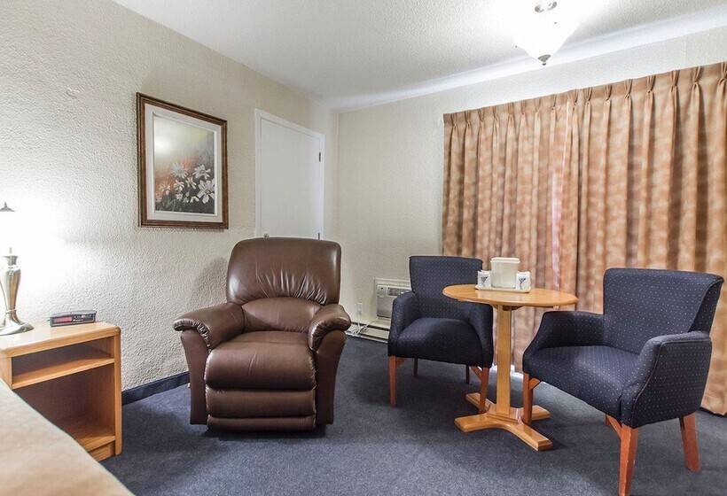 فندق صغير Rodeway Inn