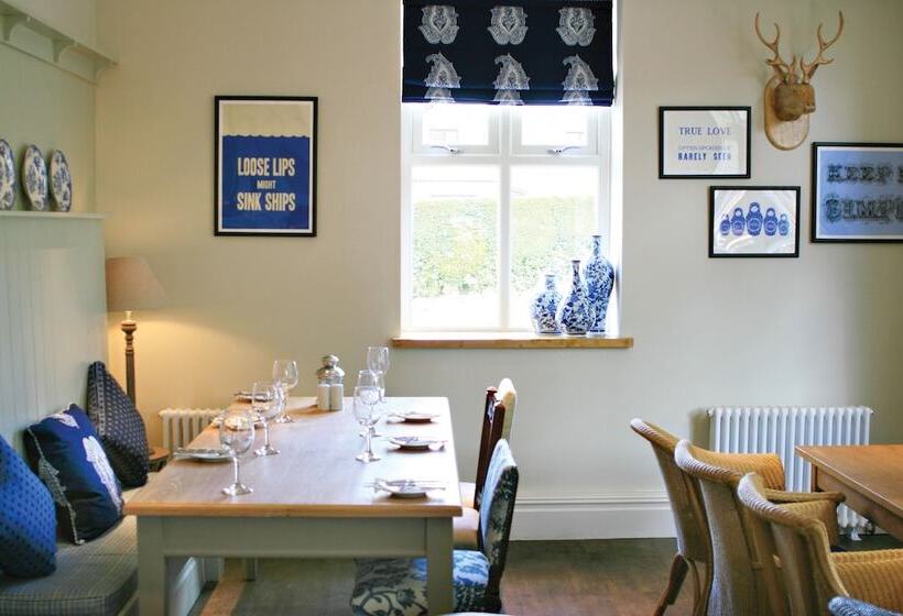 Общежитие The Wheatley Arms