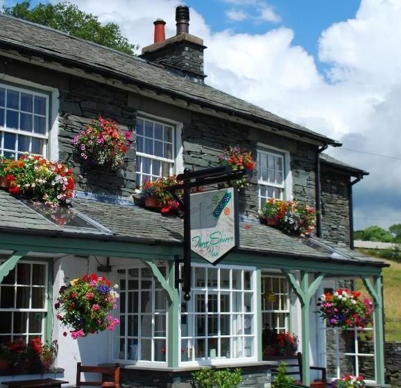 Общежитие Three Shires Inn