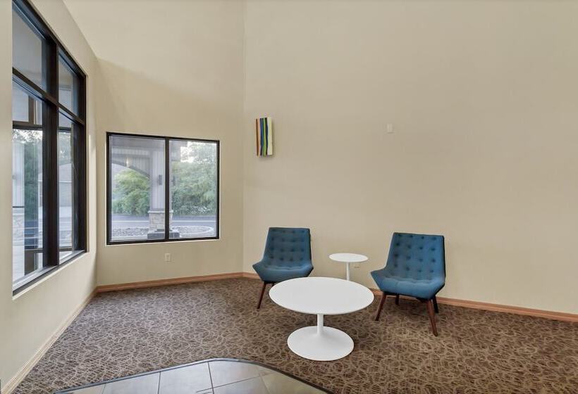 فندق صغير Waterbird Lakeside Inn