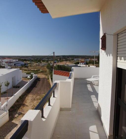 Apartamentos E Quartos Atalaia
