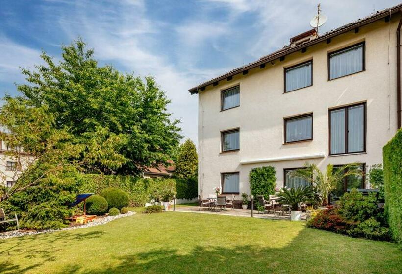 A.v.e. Pension Kliská