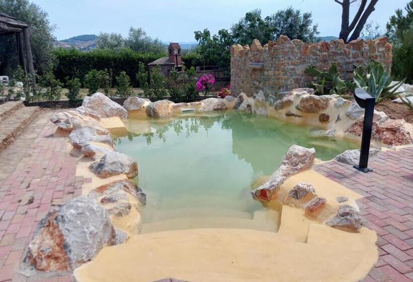 فندق Agriturismo La Fontanella & Glamping