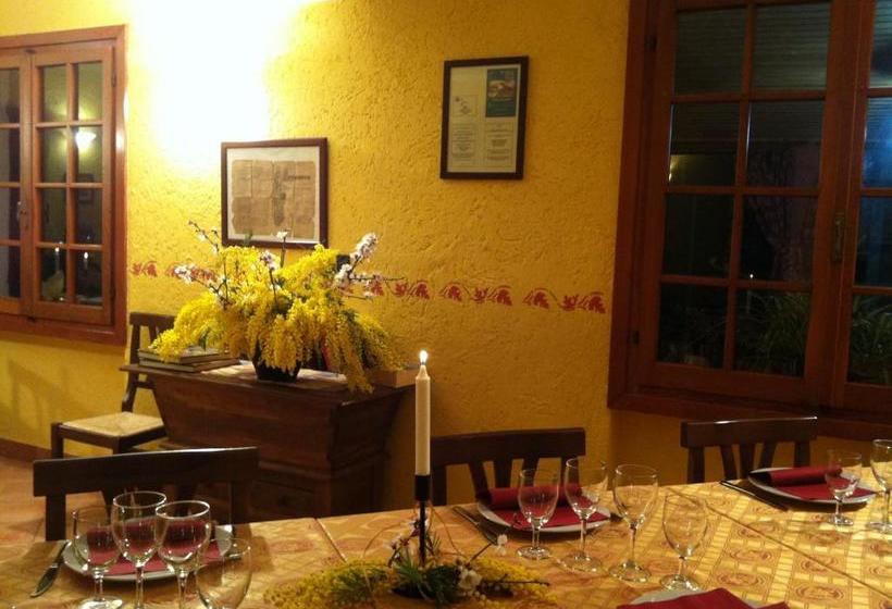 酒店 Agriturismo La Rocca Di Perti