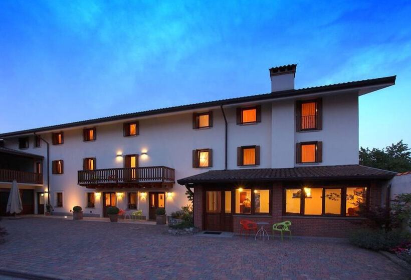 فندق Agriturismo Tonutti