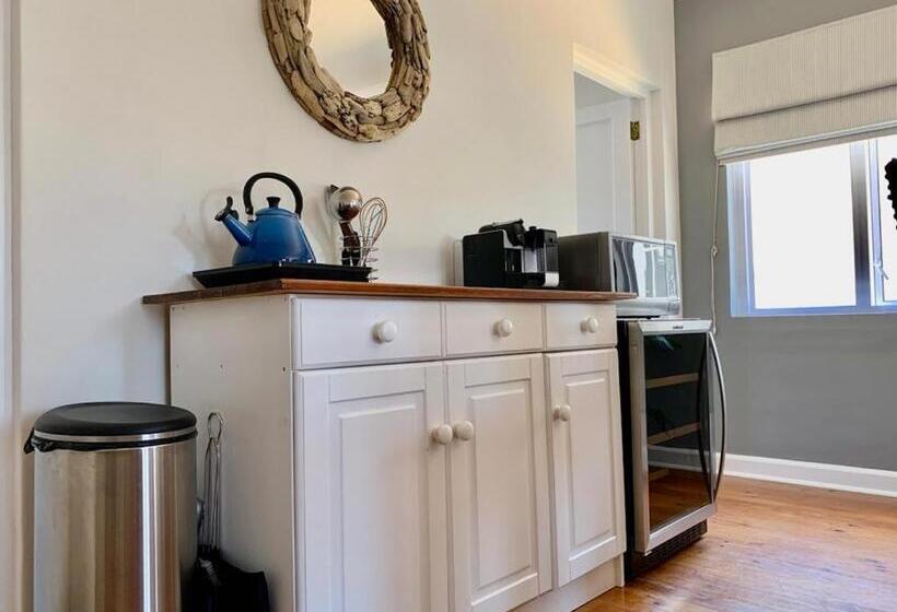 پانسیون Anchor's Rest