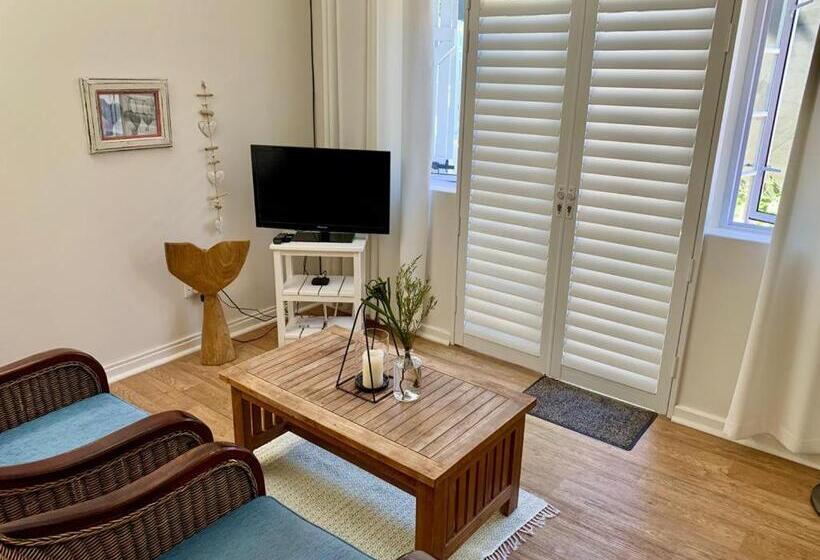 پانسیون Anchor's Rest