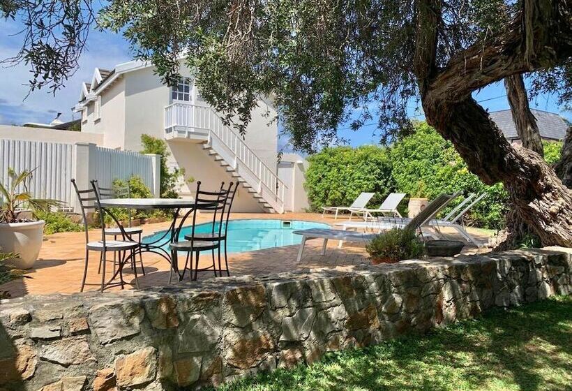 پانسیون Anchor's Rest