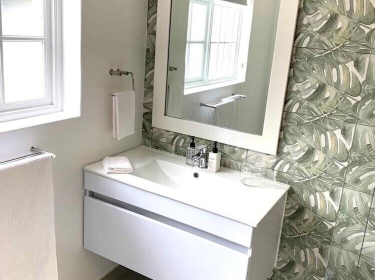 پانسیون Anchor's Rest