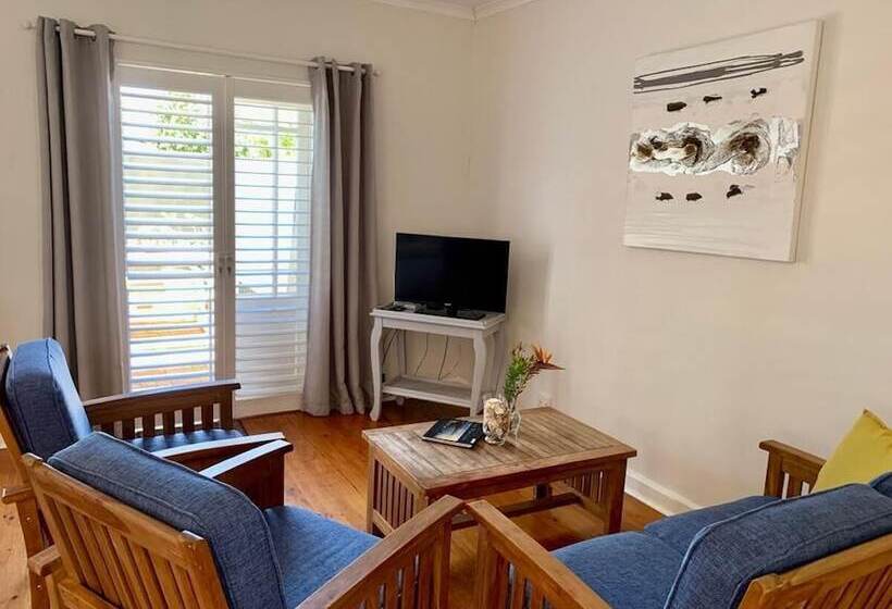 پانسیون Anchor's Rest