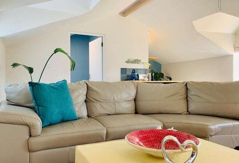 پانسیون Anchor's Rest