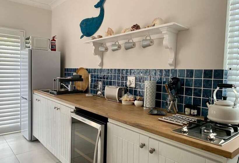 پانسیون Anchor's Rest