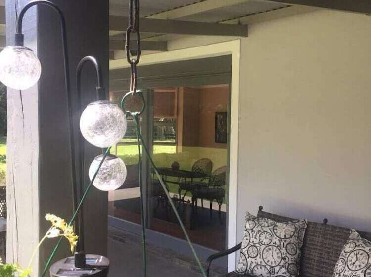 膳宿费 Burrough Place