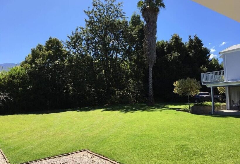 膳宿费 Burrough Place