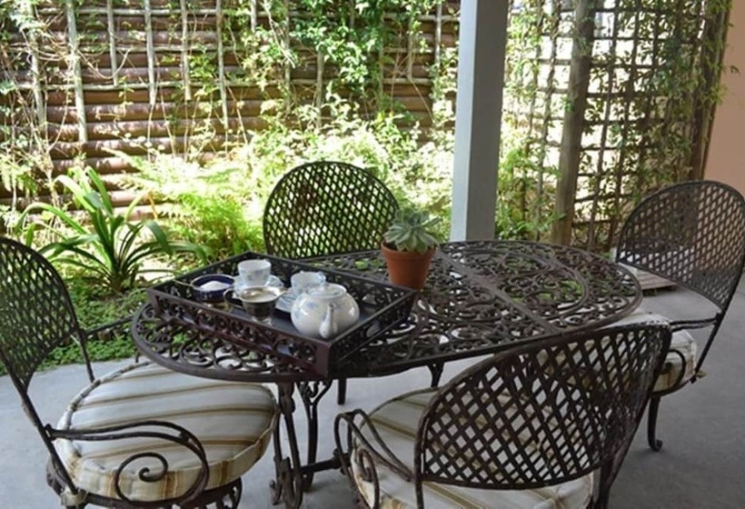 膳宿费 Burrough Place