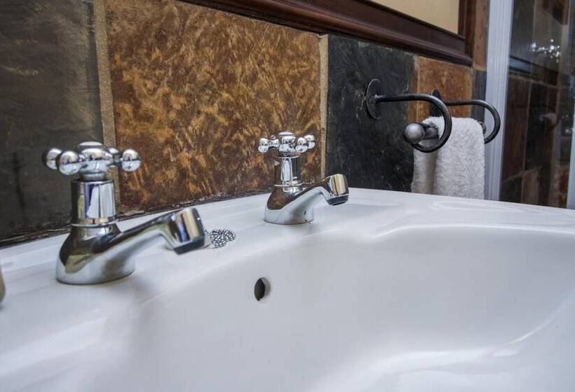 膳宿费 Burrough Place