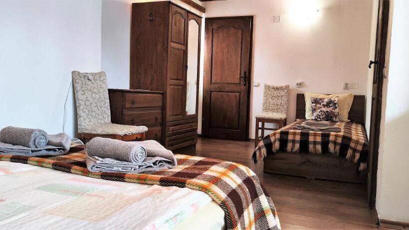 펜션 Chardaka Guest House