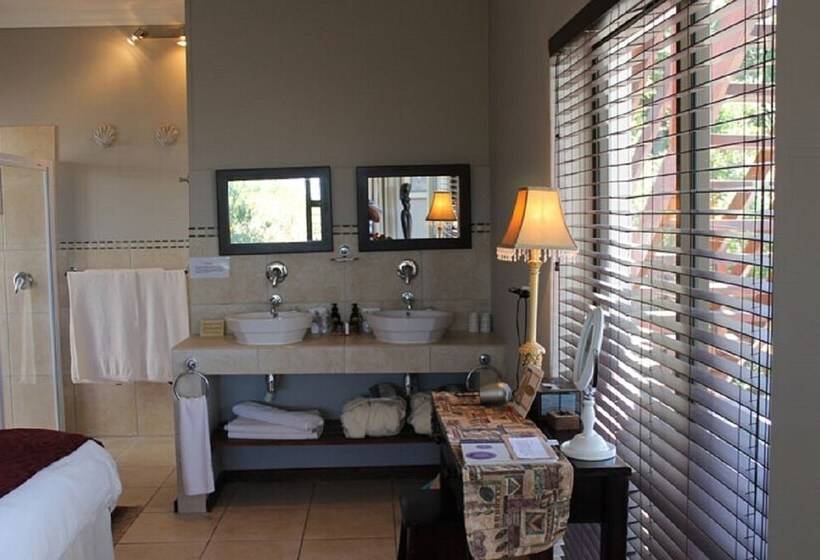 פנסיון Cottage On The Hill