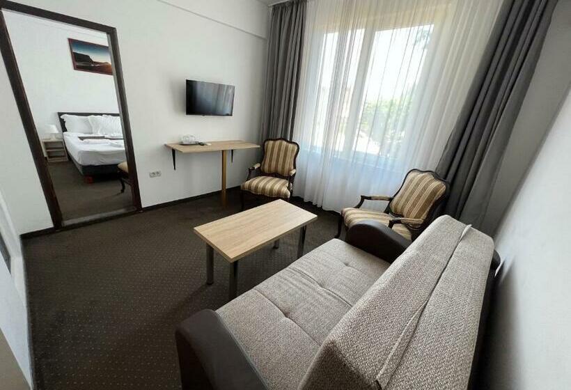 بنسيون Decebal Eforie Nord