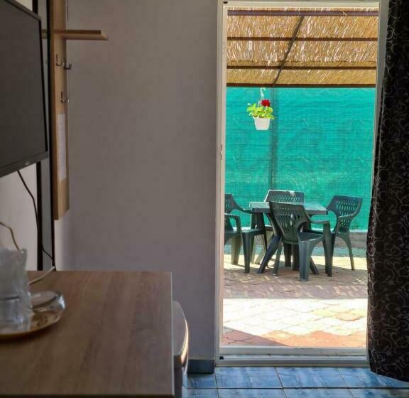 بنسيون Decebal Eforie Nord