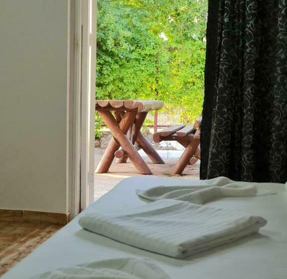 بنسيون Decebal Eforie Nord