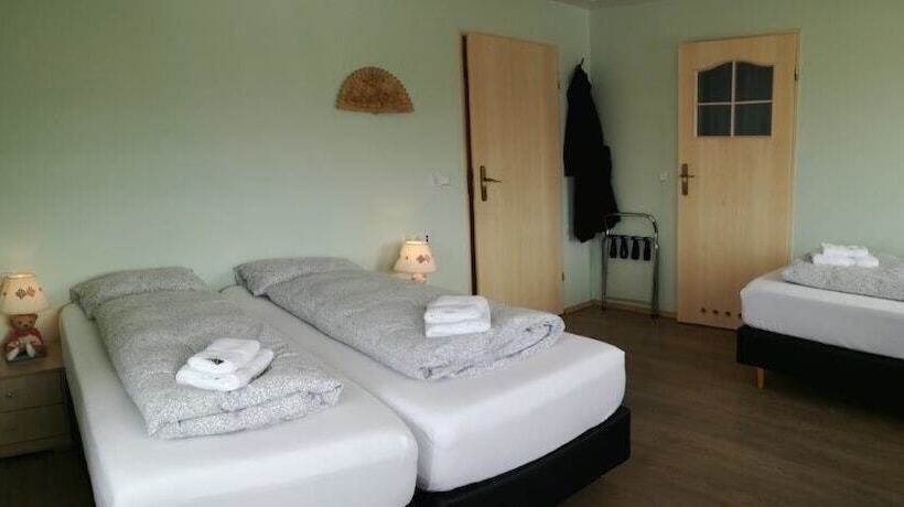 پانسیون Guesthouse Storulaugar