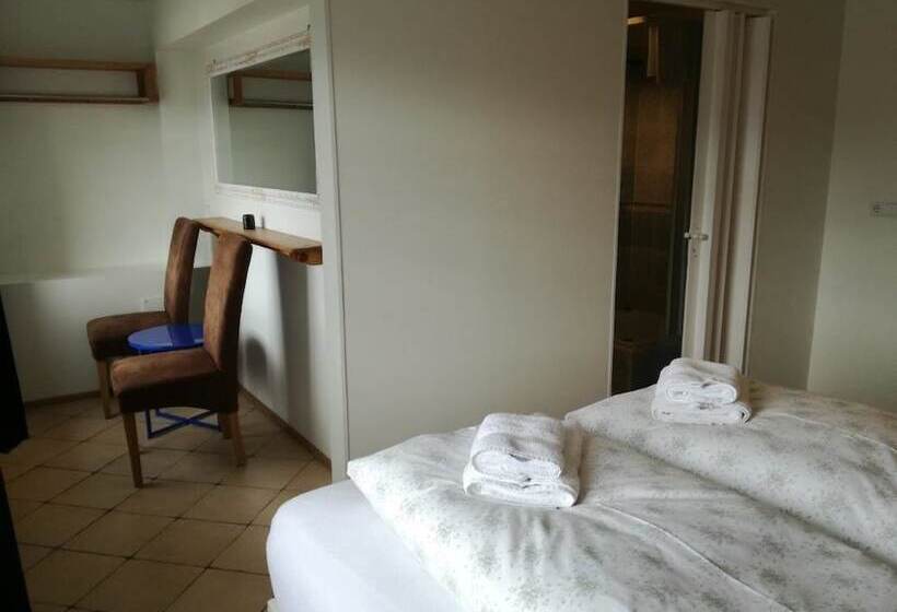 پانسیون Guesthouse Storulaugar