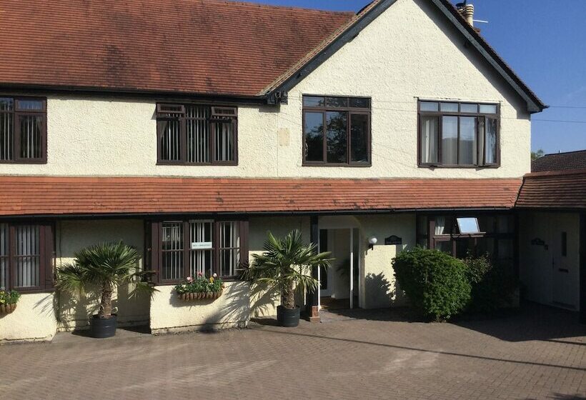 膳宿费 High Hedges Apartments