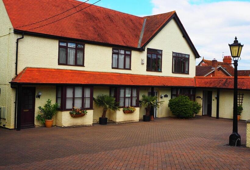 膳宿费 High Hedges Apartments