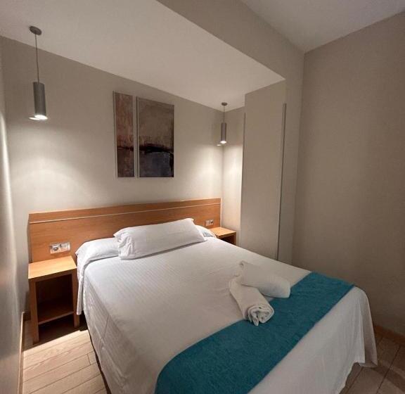 بنسيون Hostal Aralar